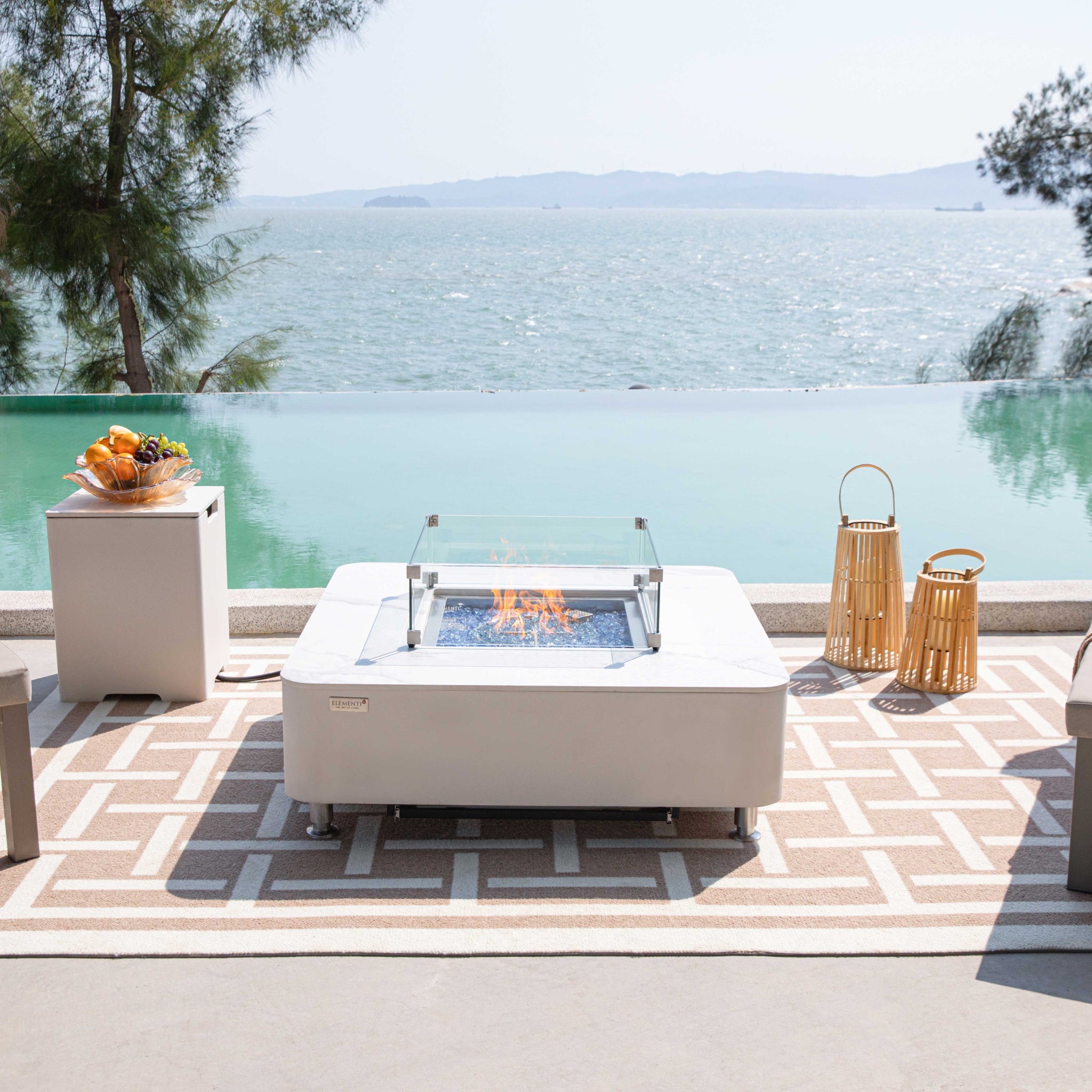 Annecy | Outdoor Fireplace with Porcelain Top