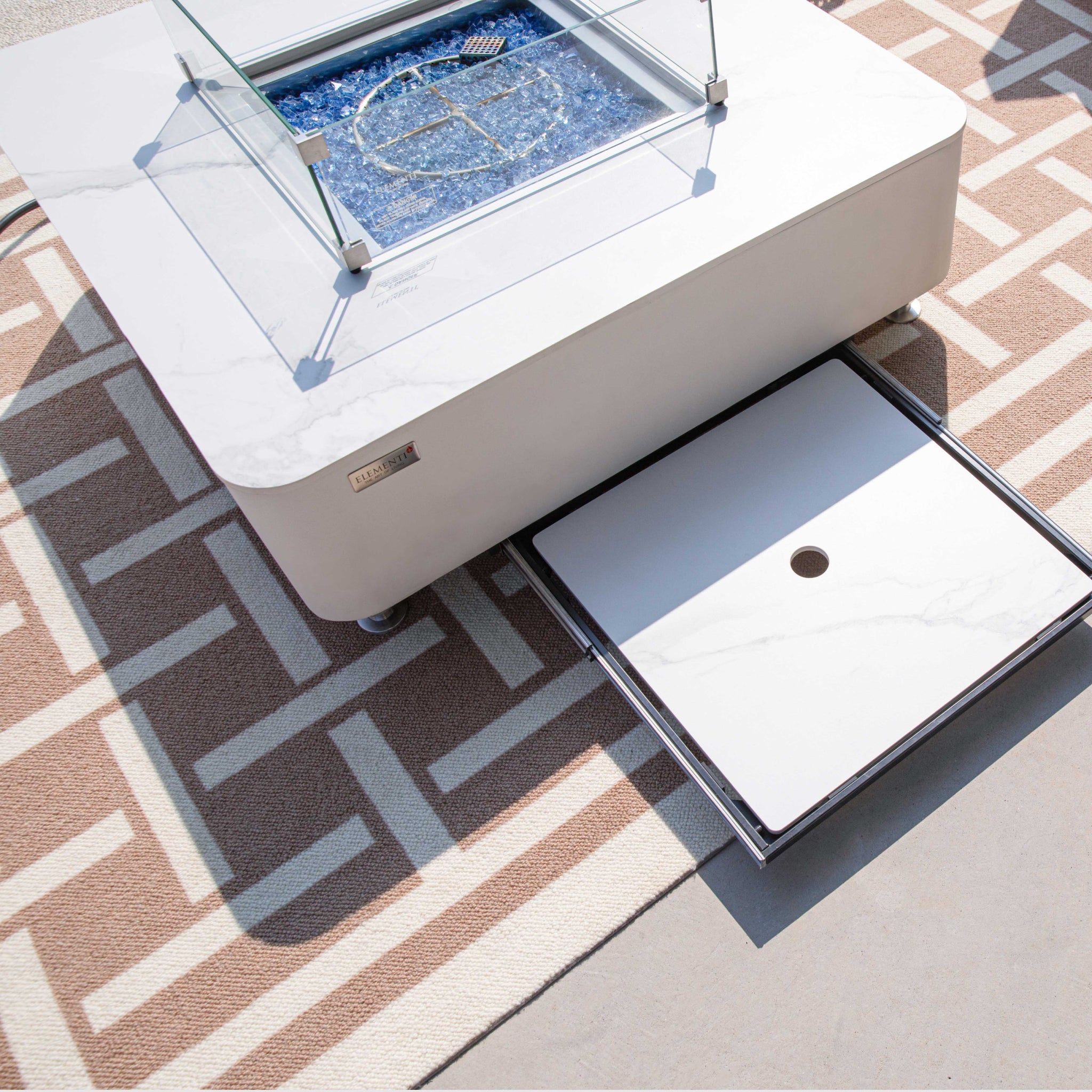 Annecy | Outdoor Fireplace with Porcelain Top