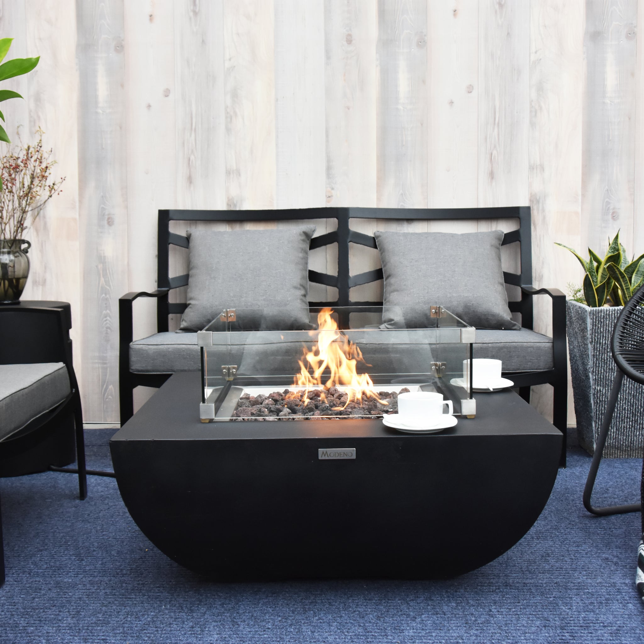 Aurora | Table with Fire Pit for the Garden