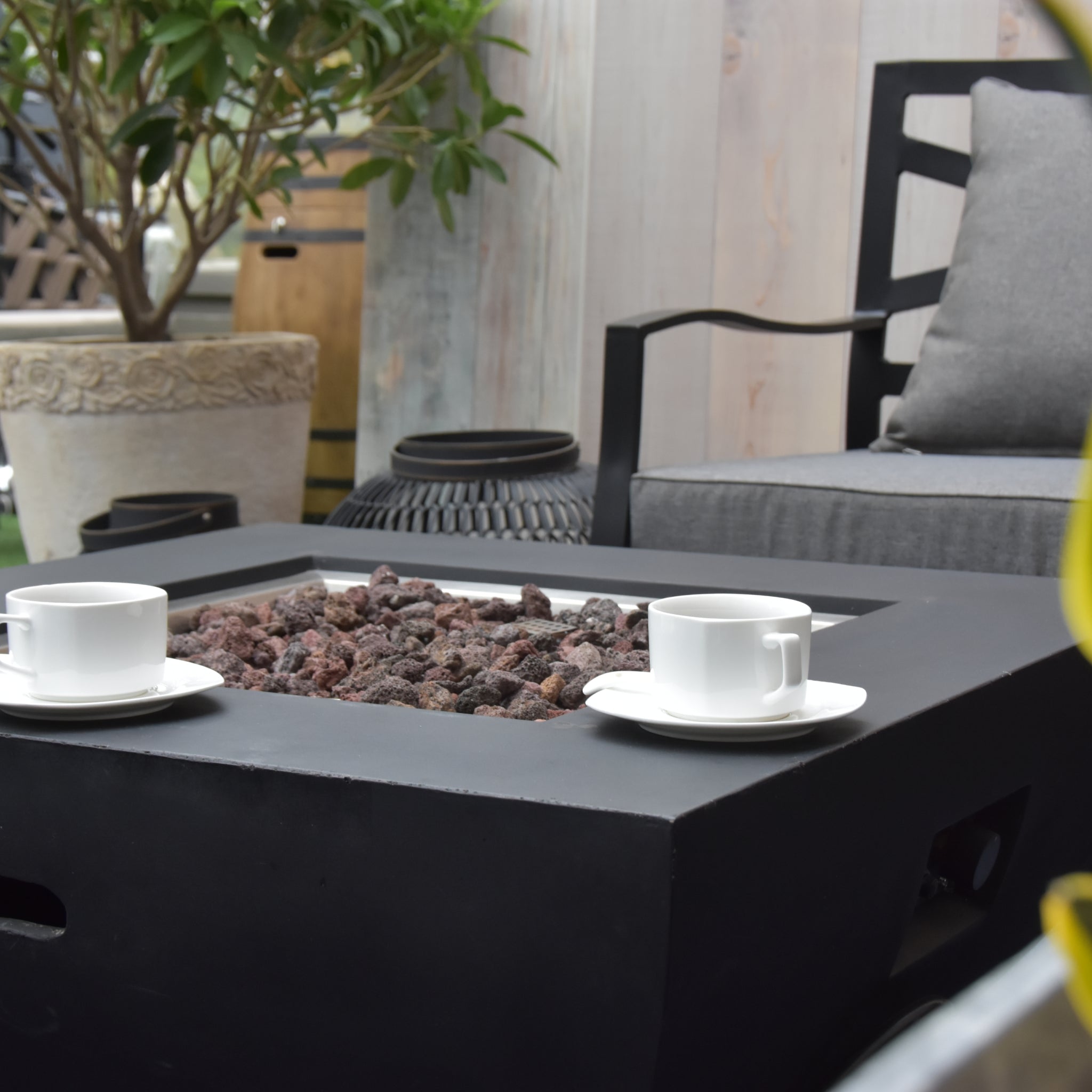 Aurora | Table with Fire Pit for the Garden
