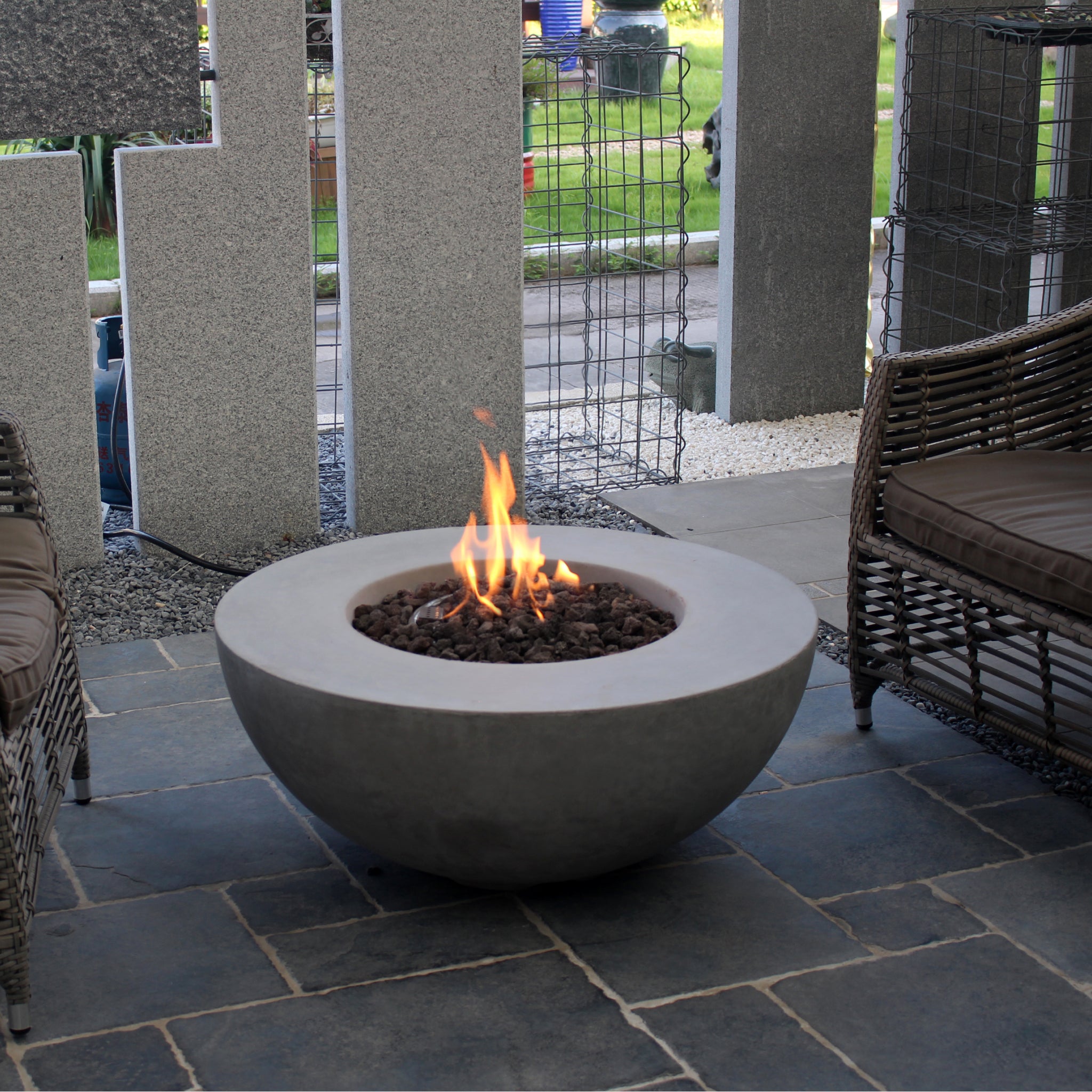 Roca | Outdoor Fire Pit Table