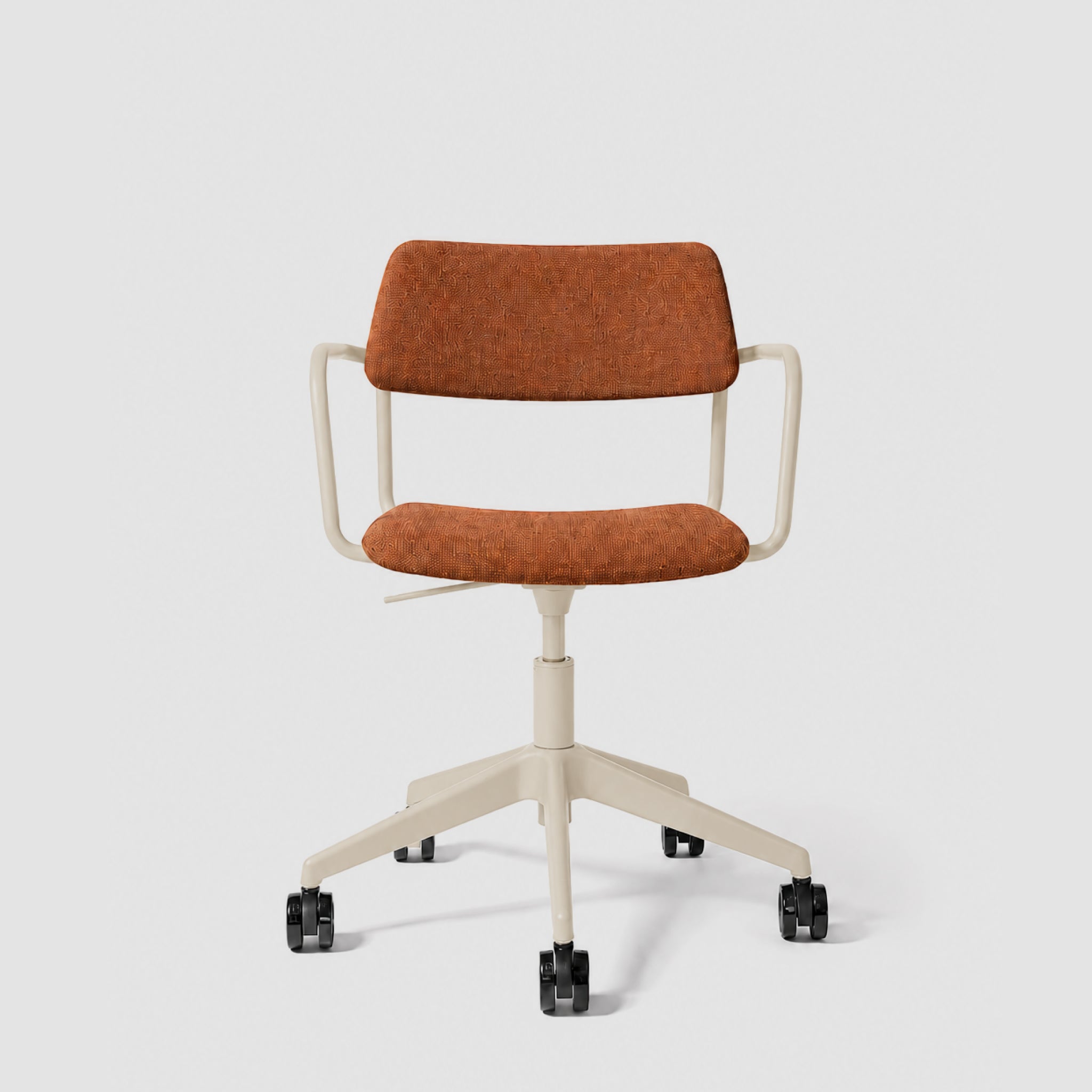 Brindis | Swivel Chair with Arms