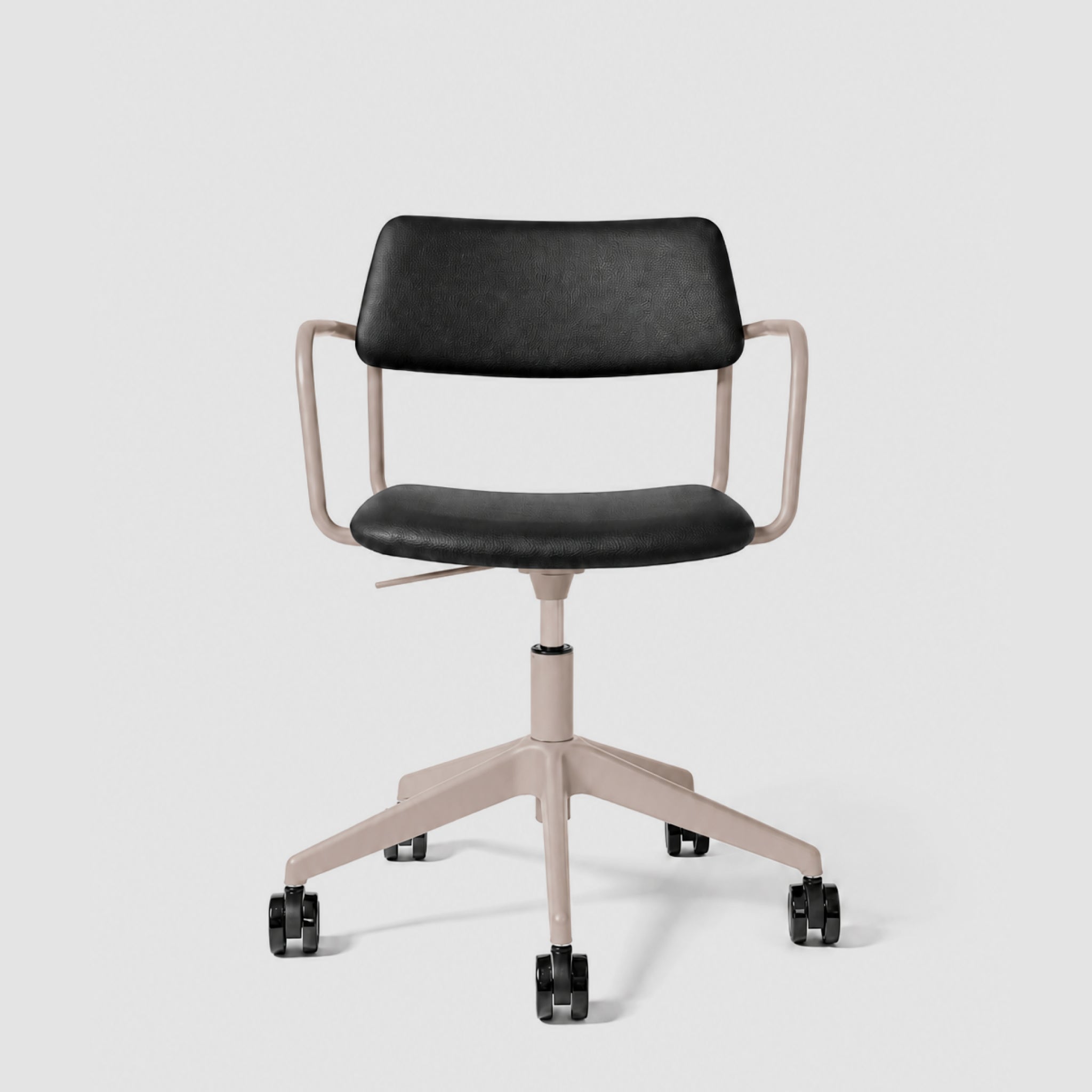 Brindis | Swivel Chair with Arms