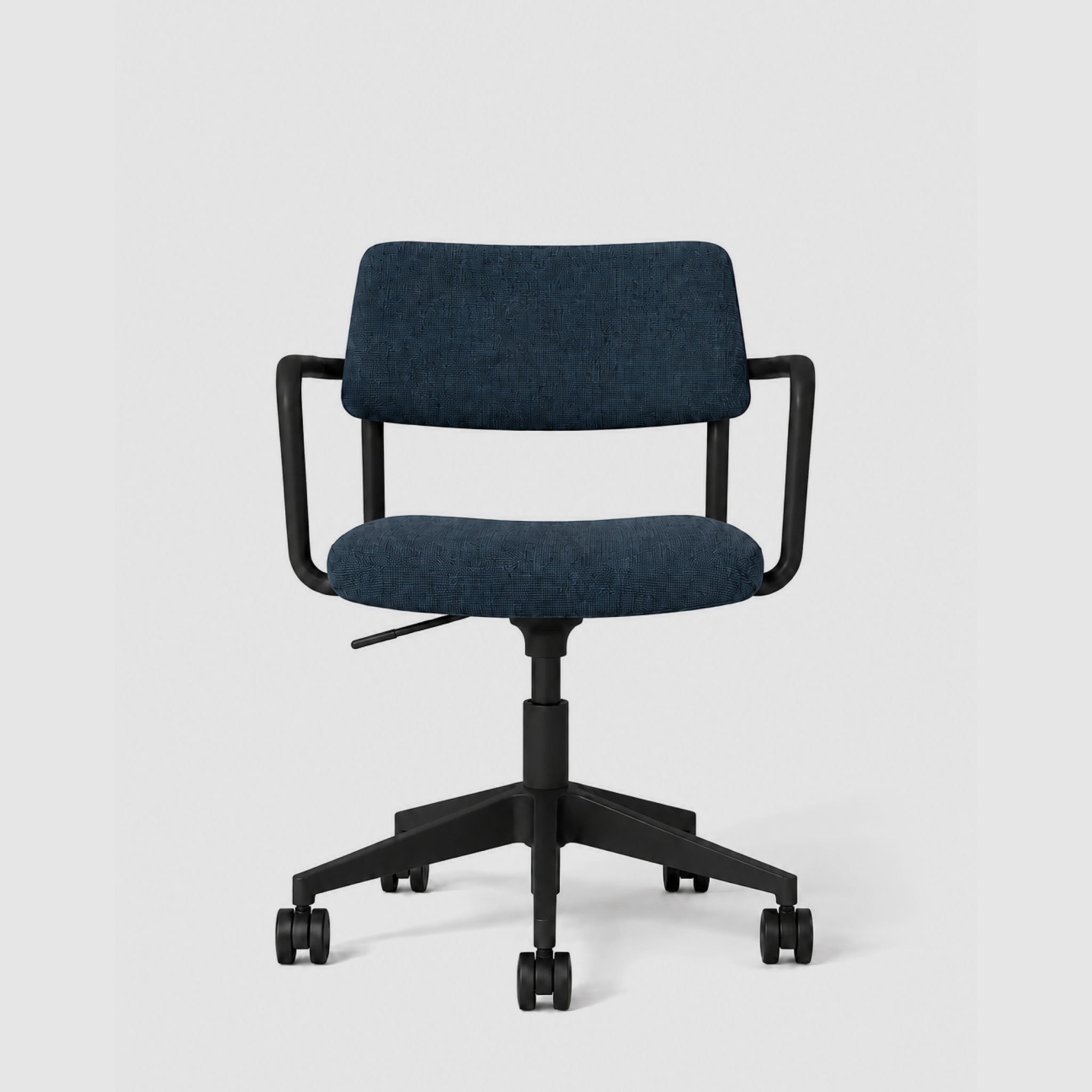 Brindis | Swivel Chair with Arms
