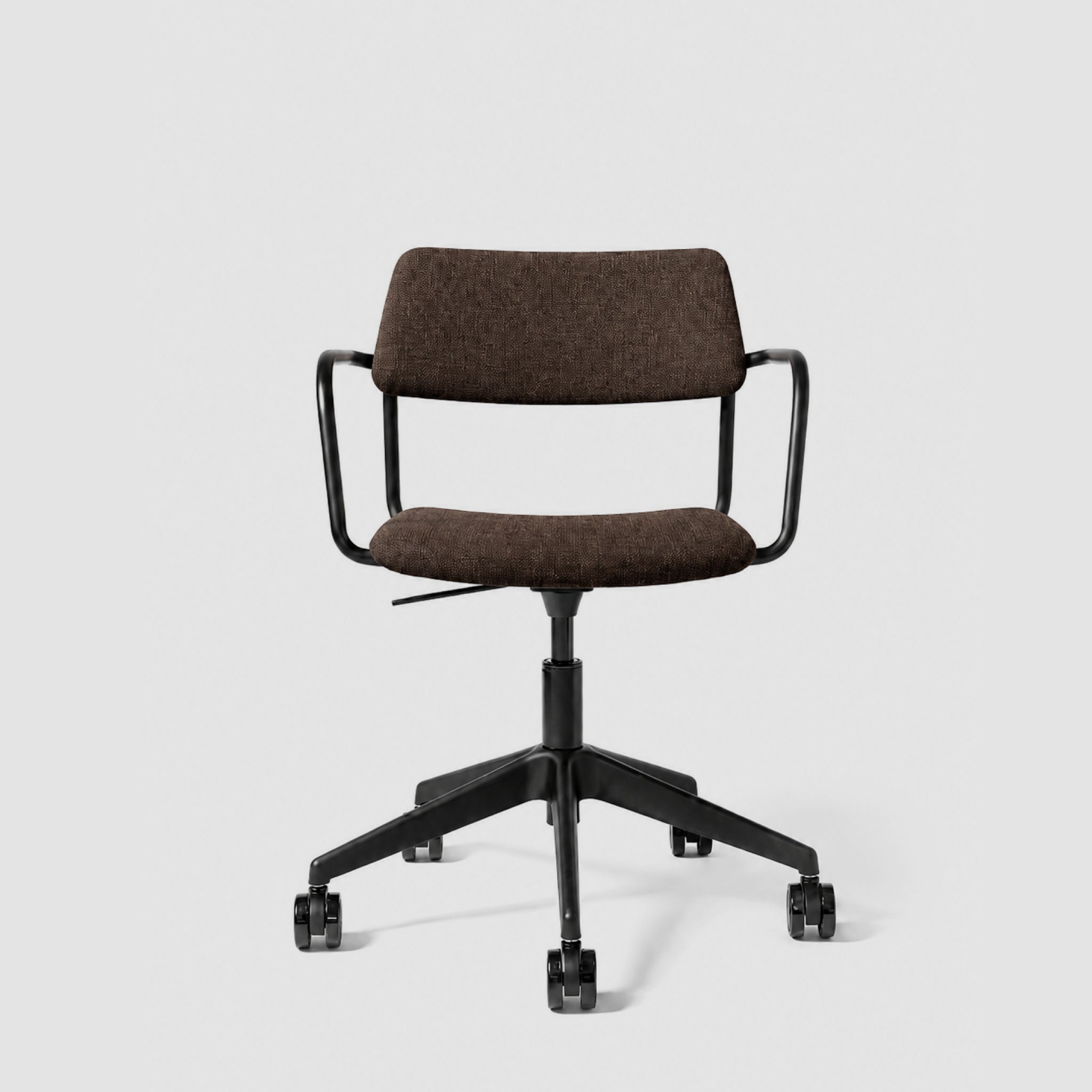 Brindis | Swivel Chair with Arms