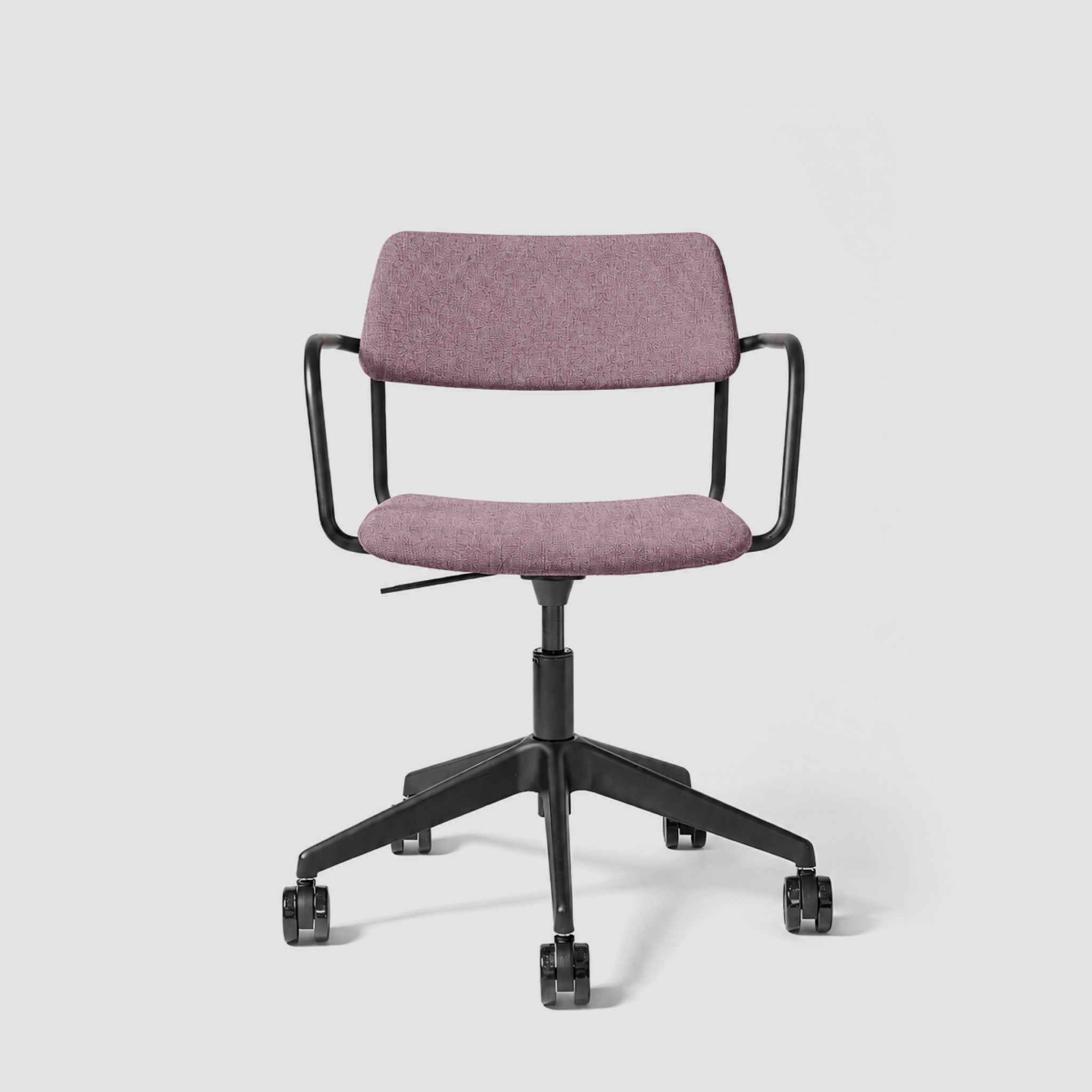 Brindis | Swivel Chair with Arms