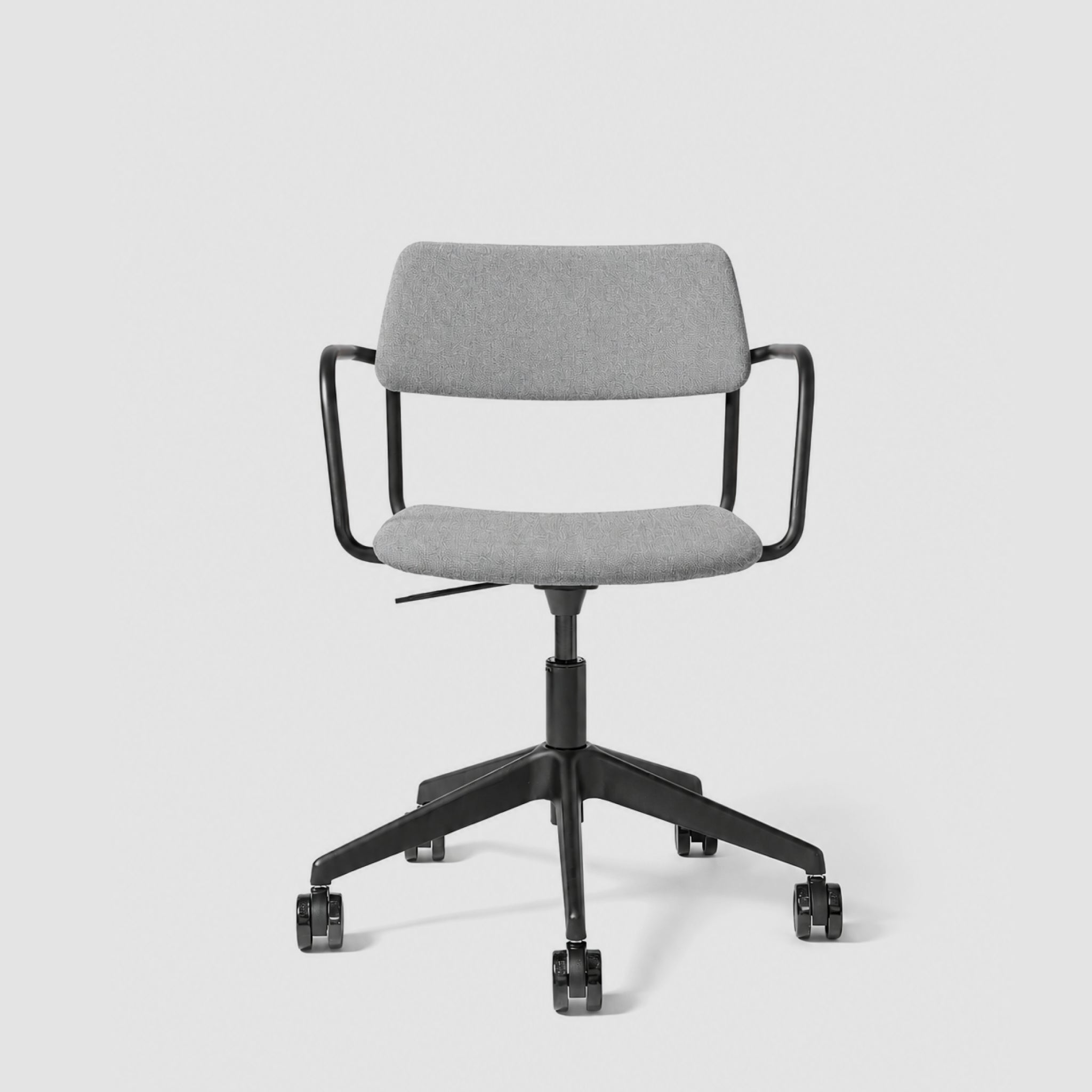 Brindis | Swivel Chair with Arms