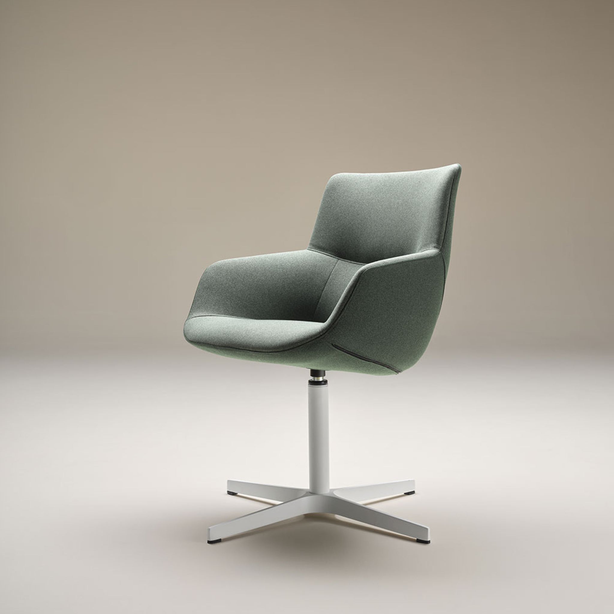Bow Chair | Aluminum Swivel Chair