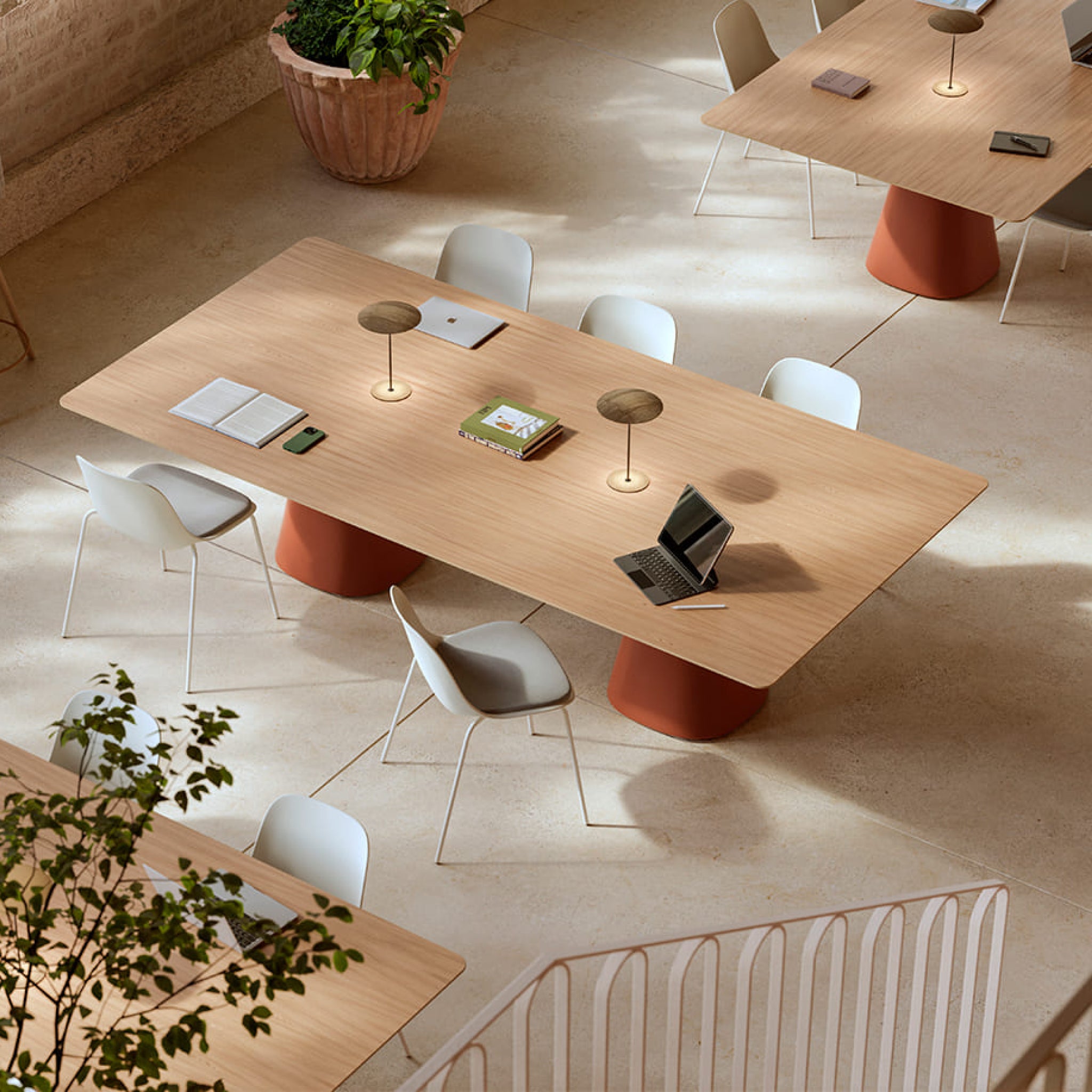 Baelo | Rectangular Table