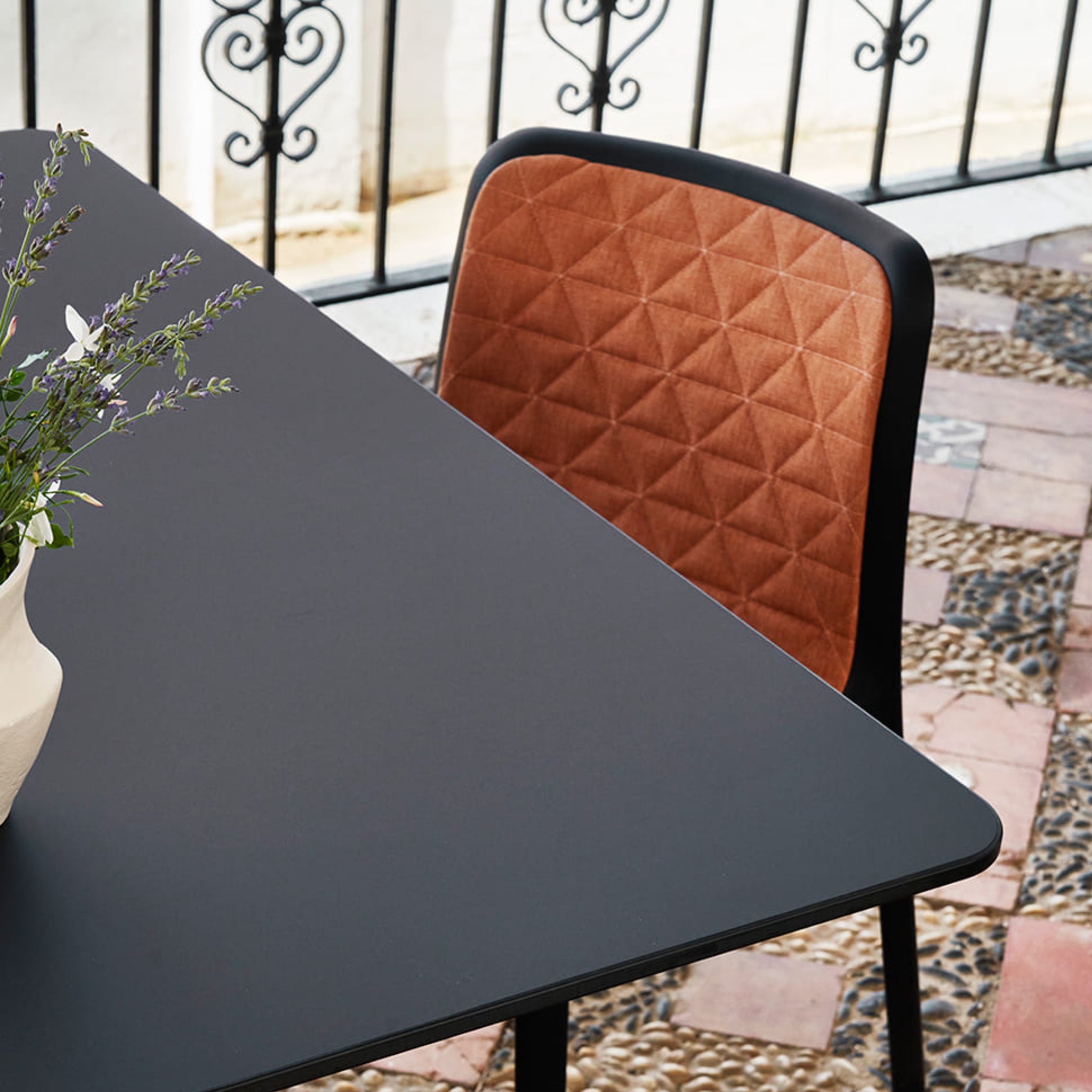 Baelo | Rectangular Table