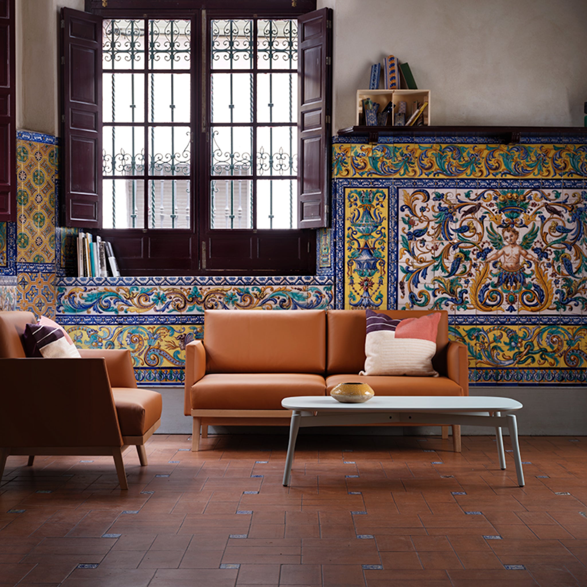 Bow Lounge | Mesa Retangular