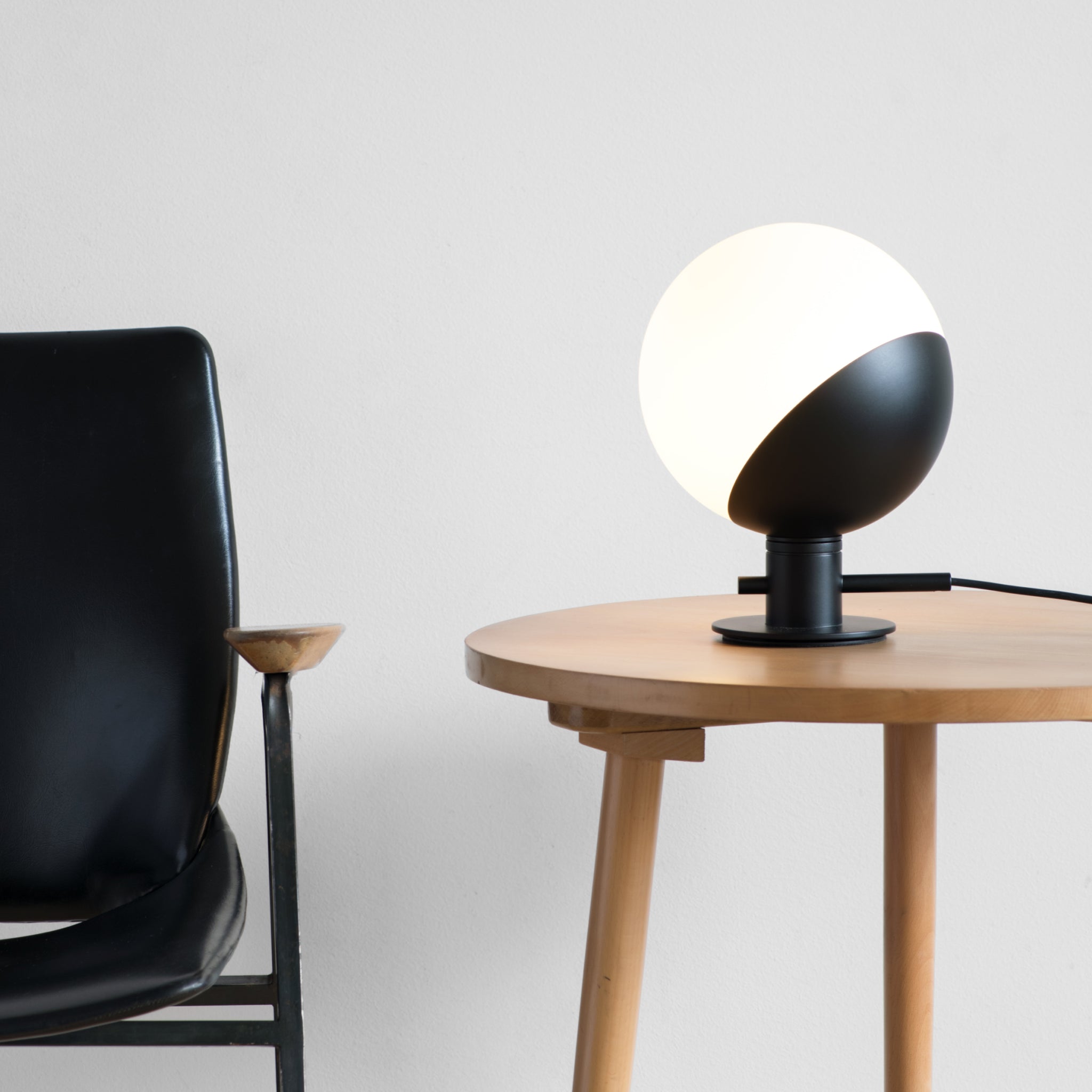 Baluna | Candeeiro de Mesa e Parede