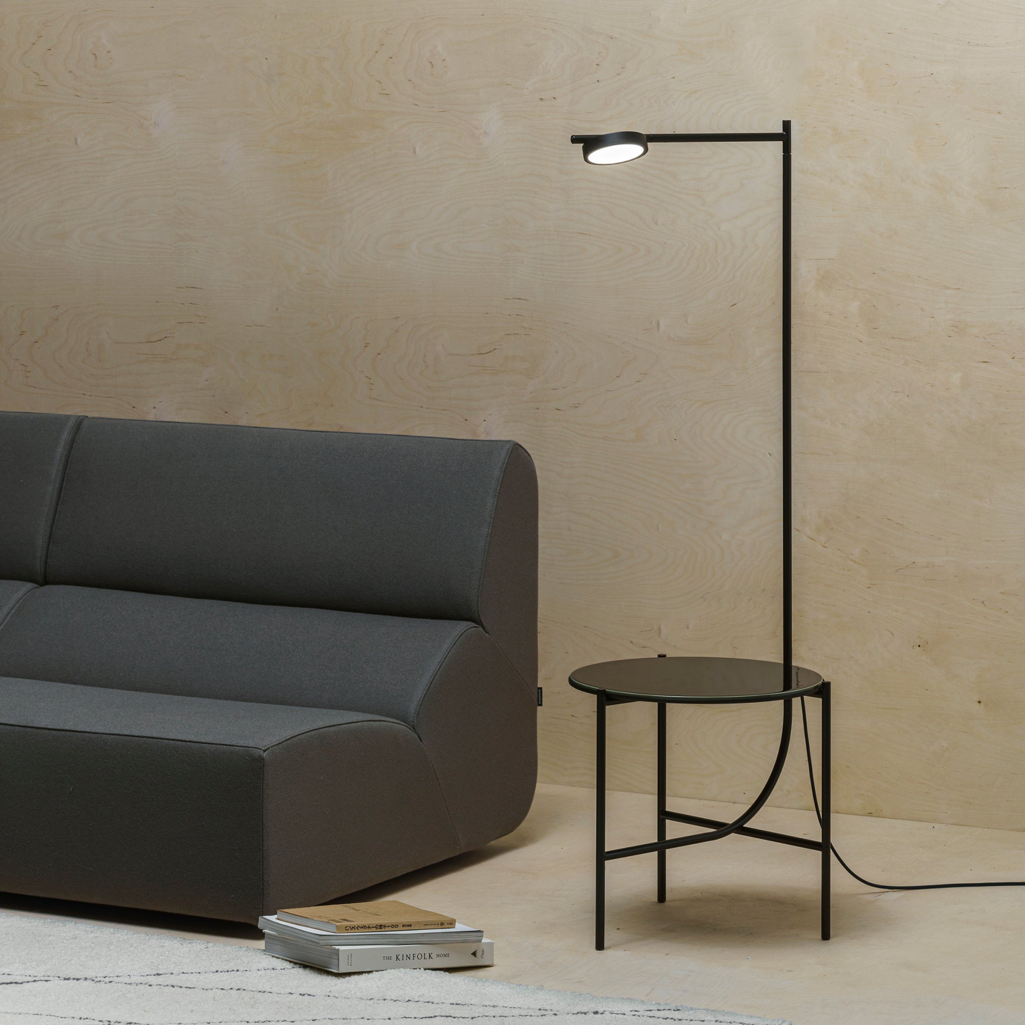 Igram | Mesa com Candeeiro