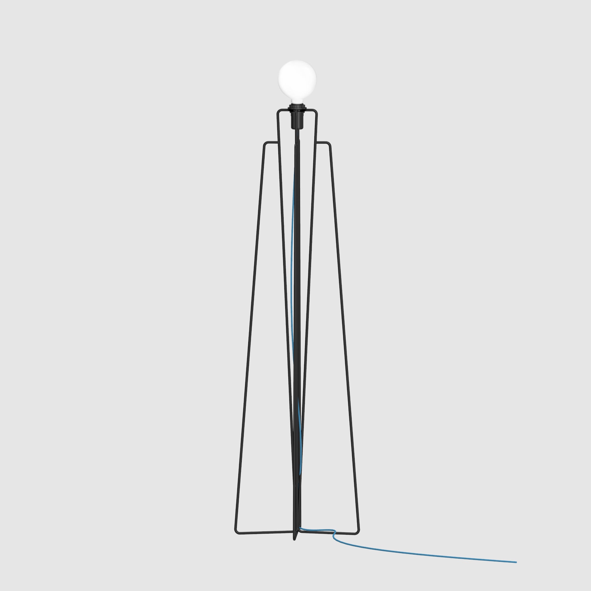 Model | Candeeiro de Pé M1