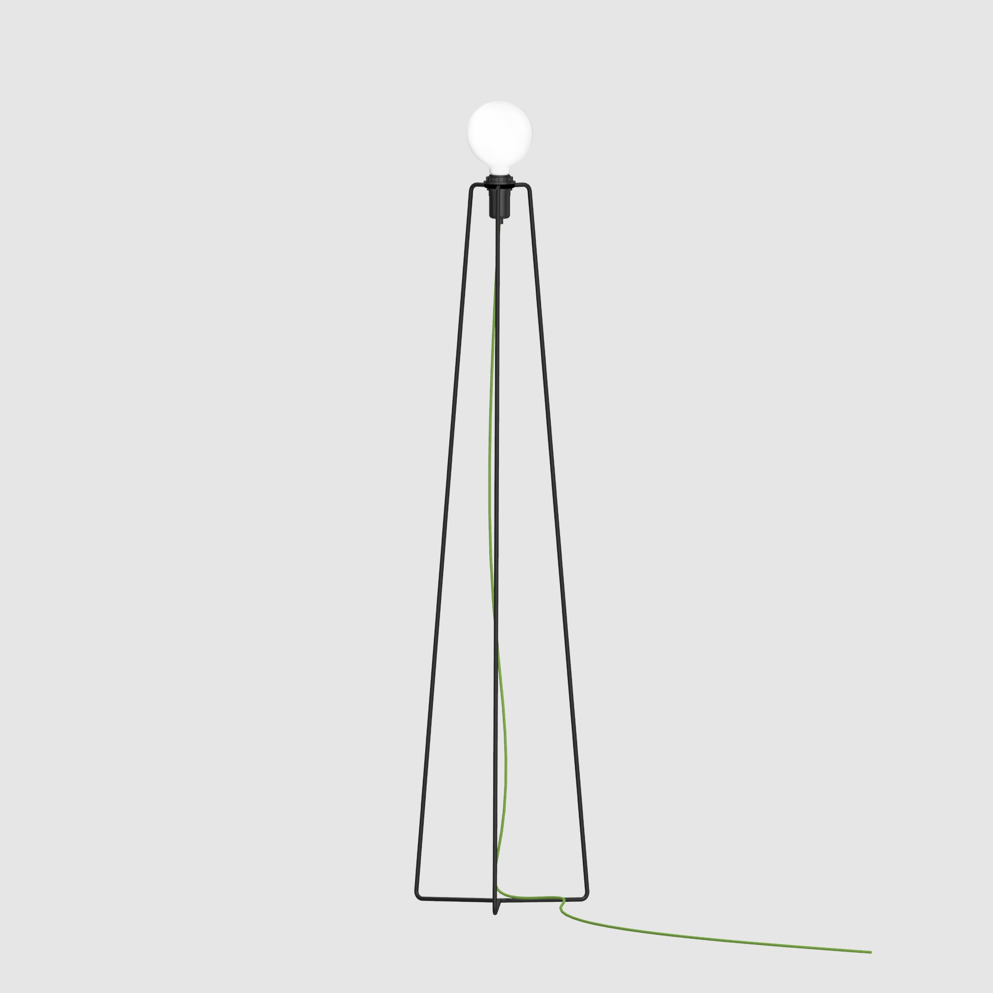 Model | Candeeiro de Pé M3