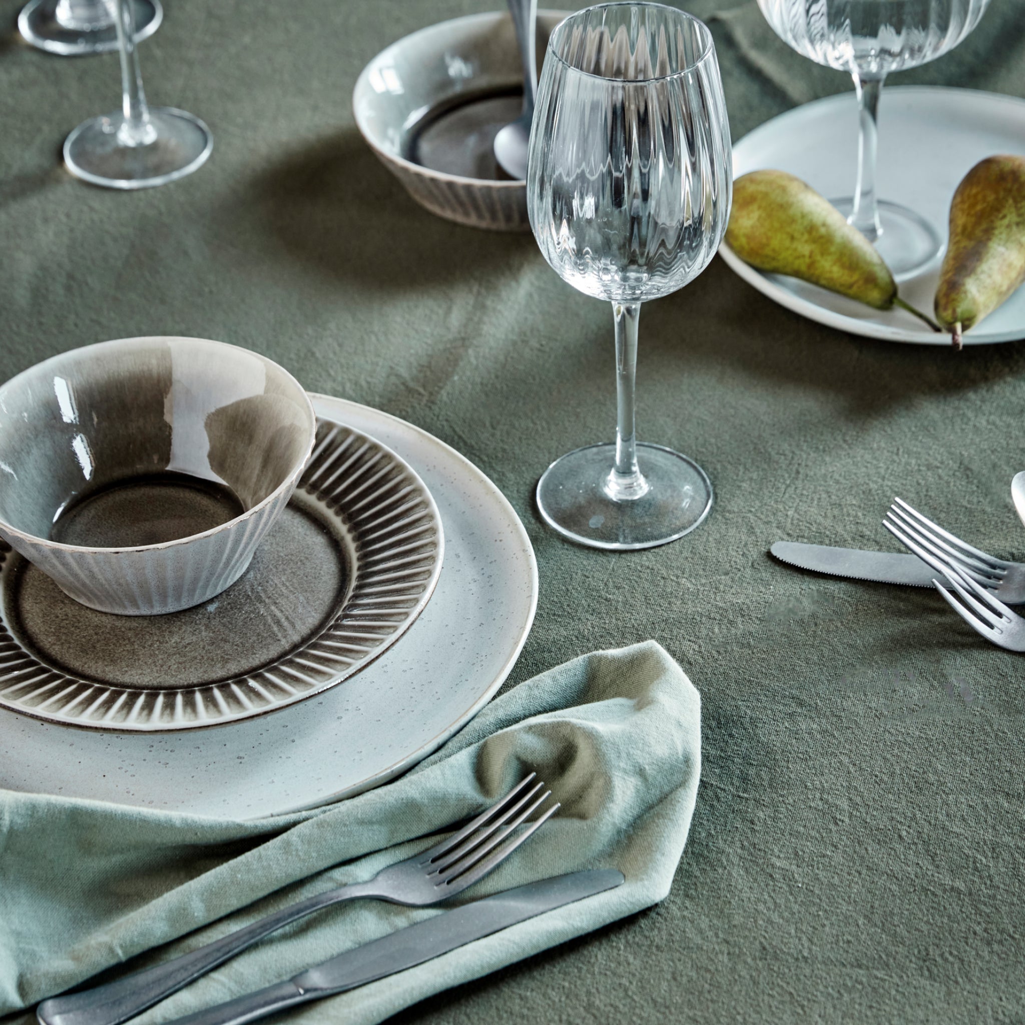 Pleat Dessert Plate, set of 2