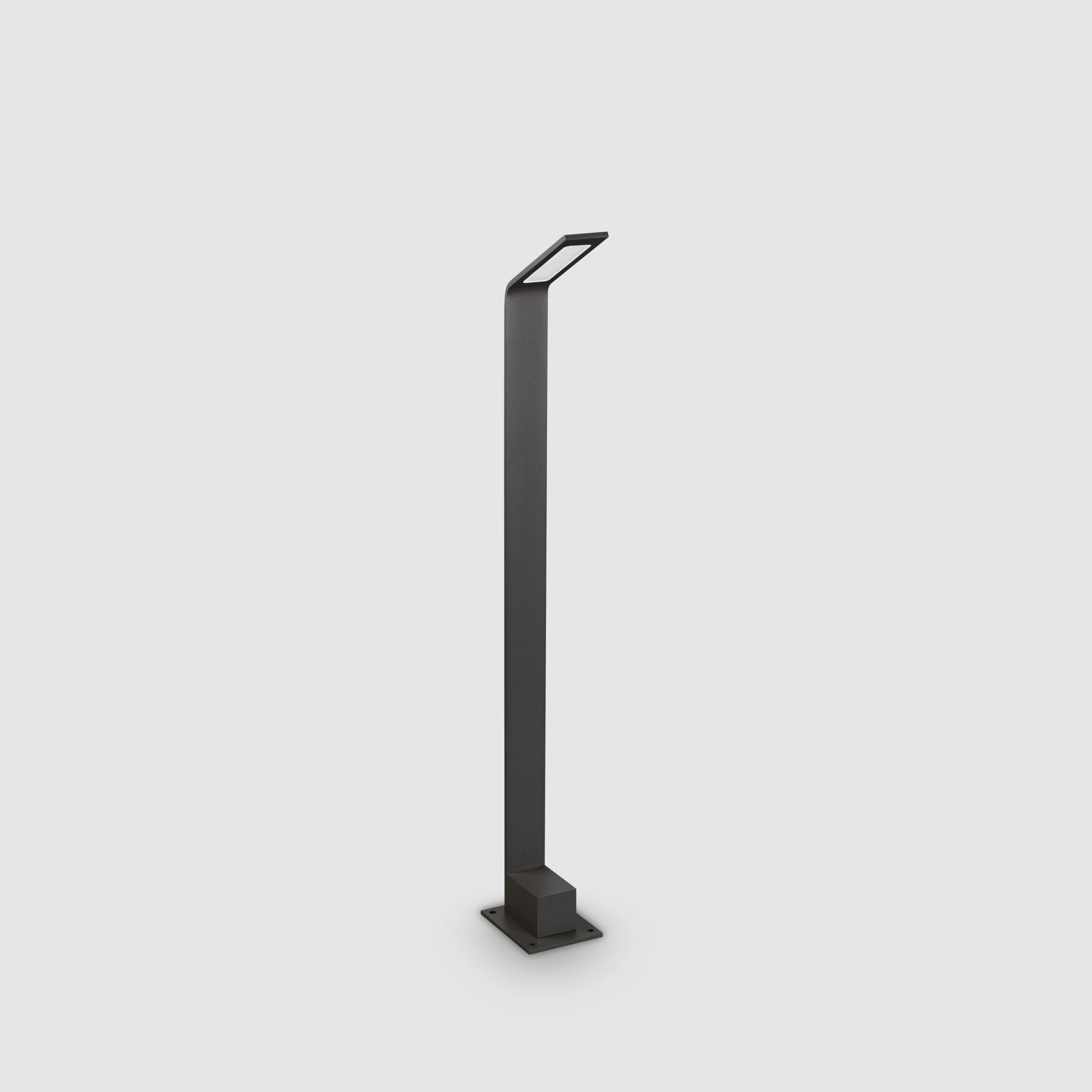 Agos Outdoor Floor Lamp