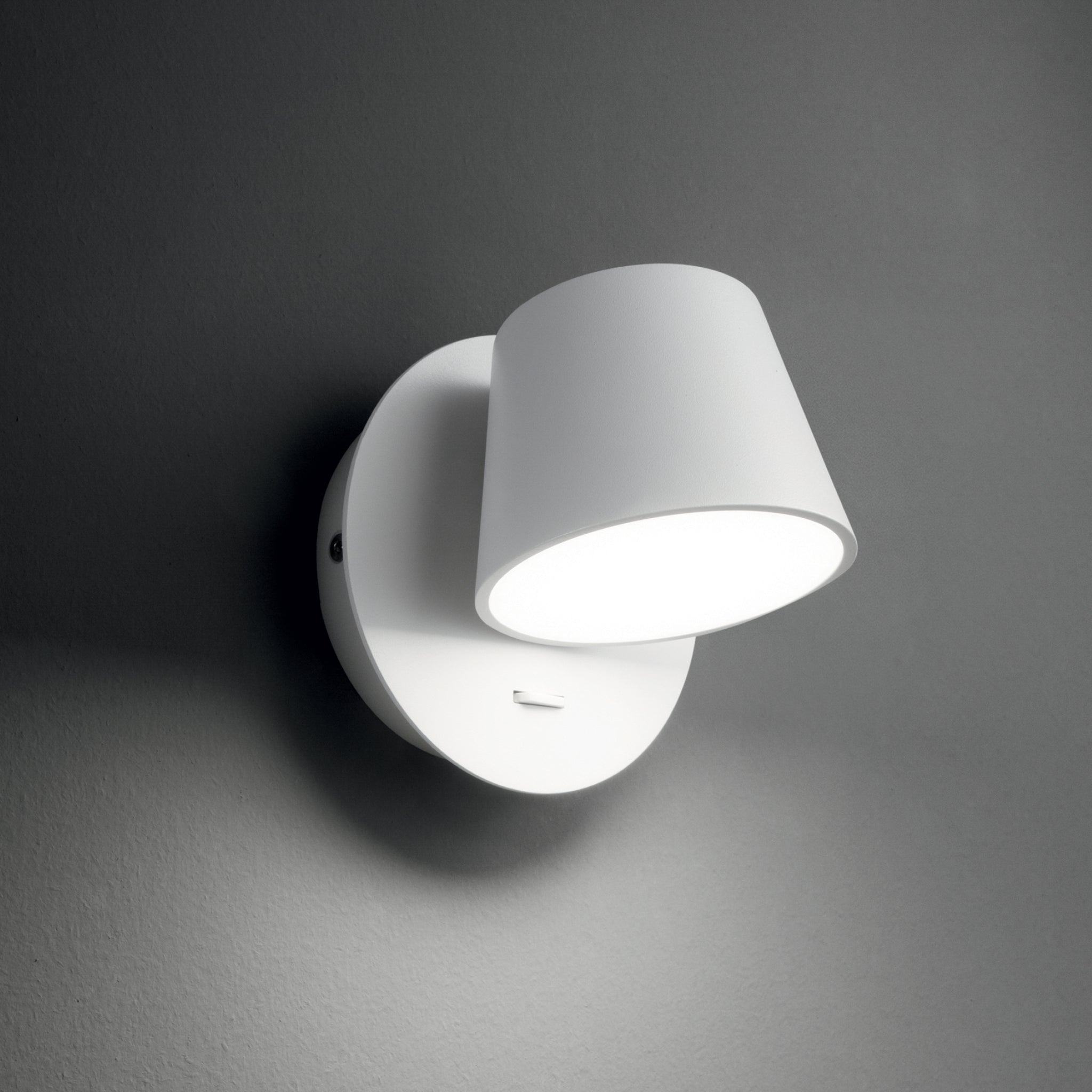 Gim Wall Lamp