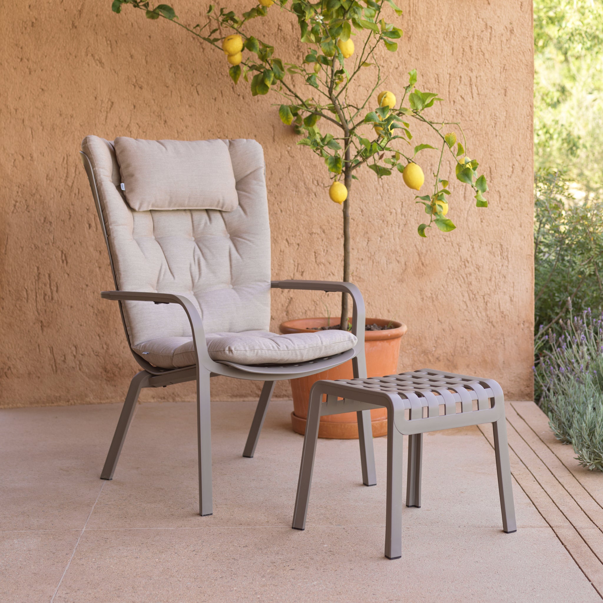 Folio | Poltrona de Relaxamento Exterior