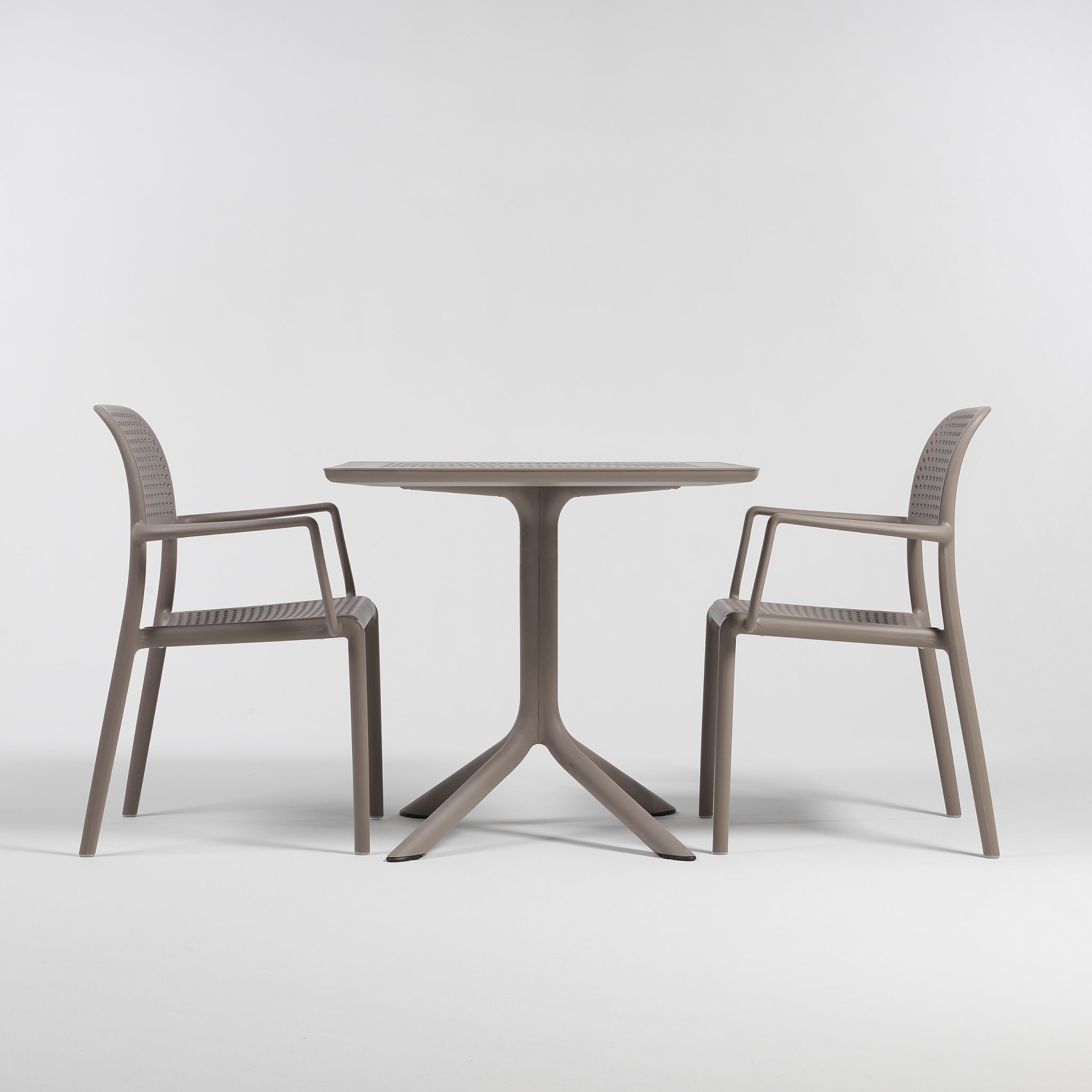 Clip | Mesa Exterior Quadrada