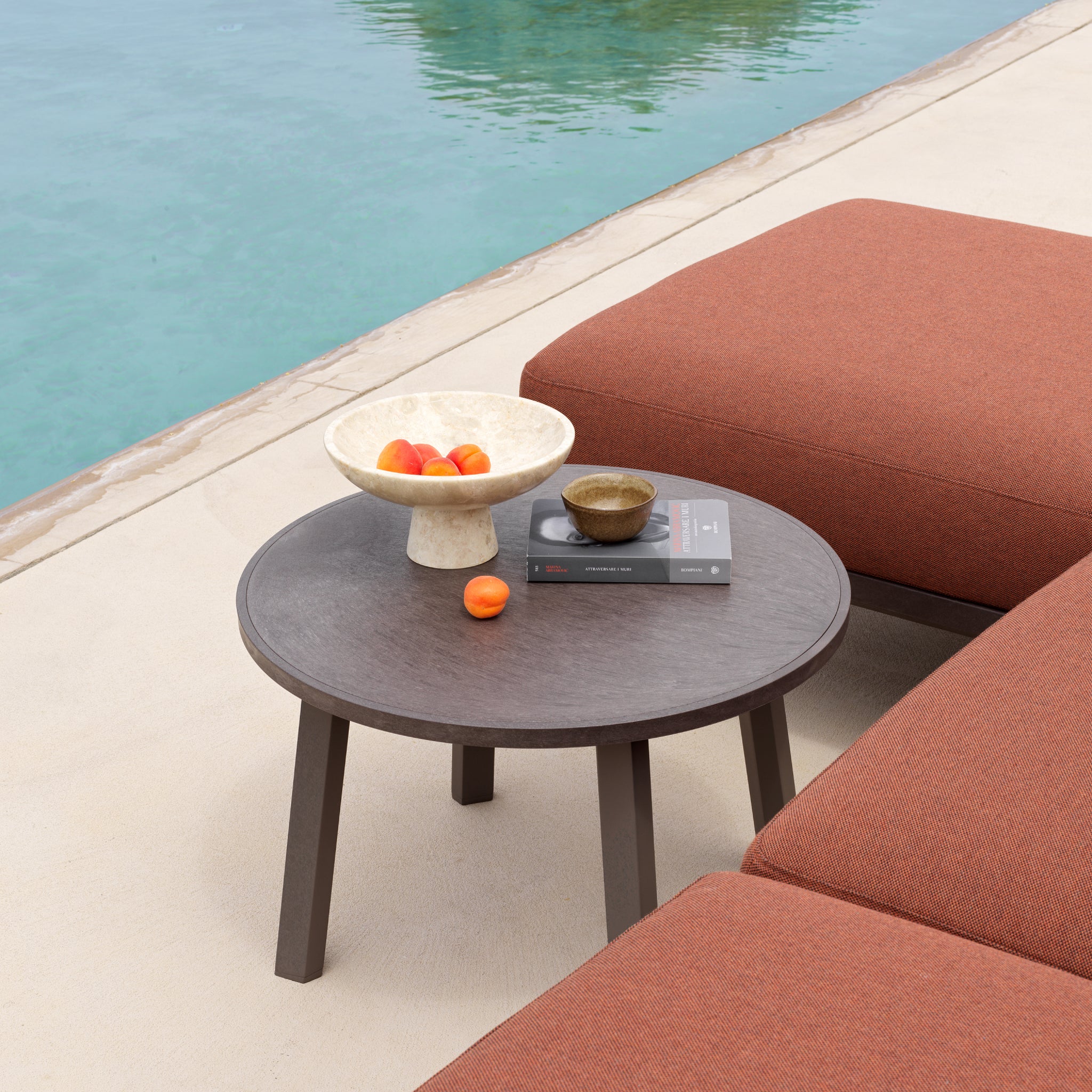 Maximo | Mesa de Apoio Baixa Redonda para Exterior