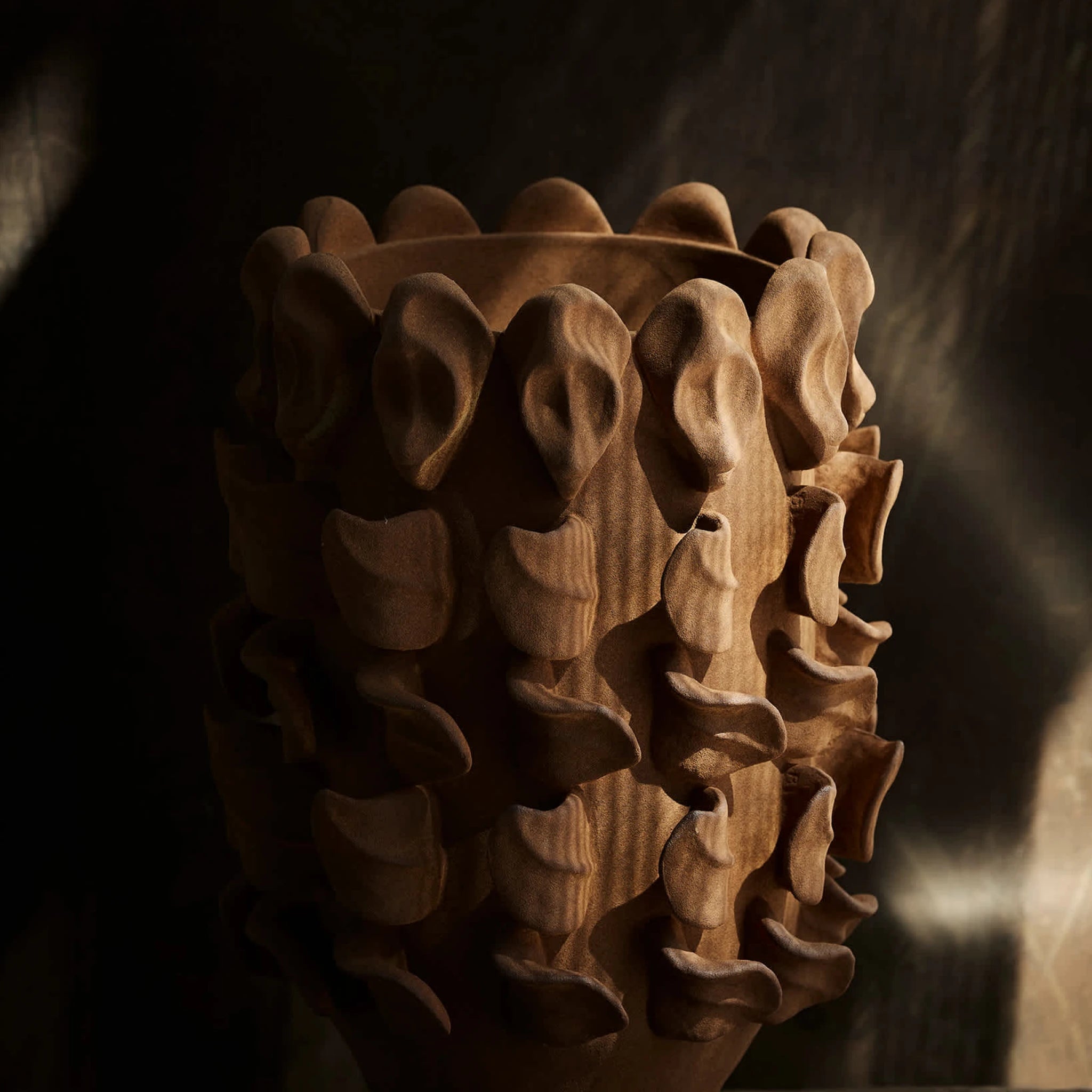 Terra | Jarra Artesanal em Porcelana